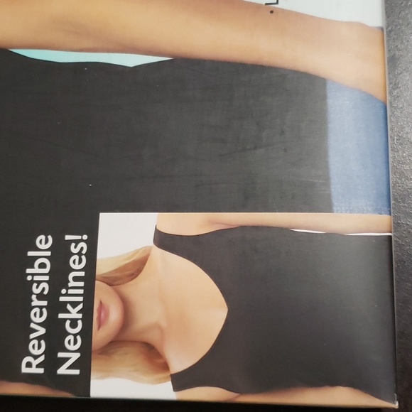 4 Pack Felina, Ladies Reversible Tank, Converts to V-Neck or Scoop Neck. - Picture 4 of 5
